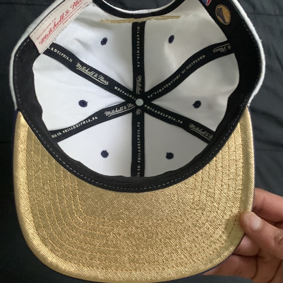 Mitchell & Ness Golden State Warriors Snapback - Picture 7 of 7